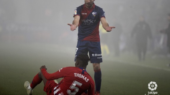 El Huesca se pierde en la niebla (0-3)