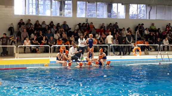 Buen partido de la Escuela Waterpolo ante Sabadell