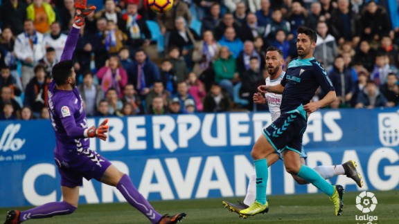 Remates sin gol en la delantera del Real Zaragoza