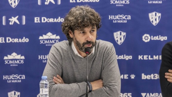 Emilio Vega abandona la dirección deportiva del Huesca