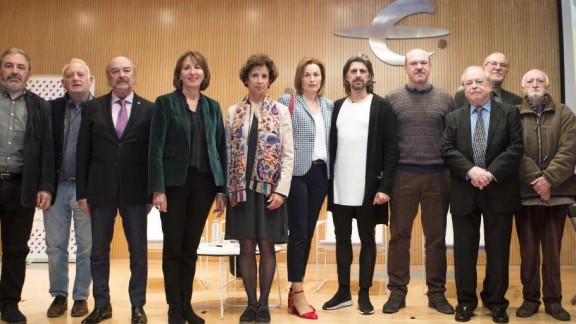 La Asociación Aragonesa de Amigos del Libro entrega los premios Búho 2019