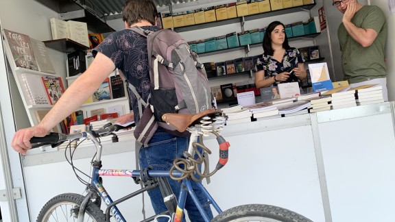 Una tarde sobre ruedas en la Feria del Libro de Zaragoza