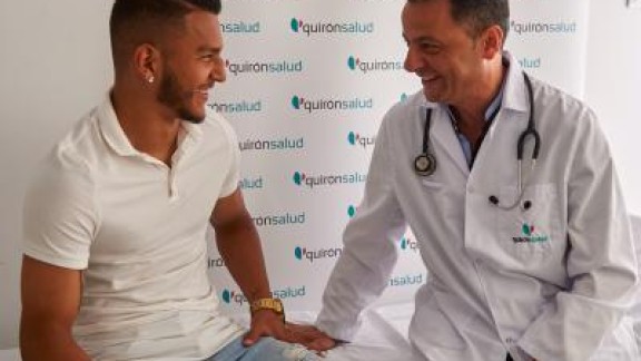 Luis Suárez supera el reconocimiento médico