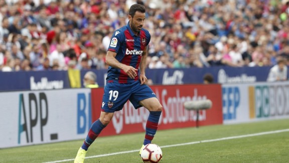 El Huesca incorpora a Pedro López para reforzar su defensa