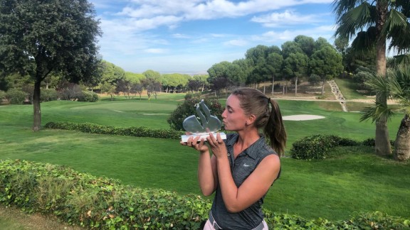 Laura Goméz vence en La Peñaza en el Santander Golf Tour