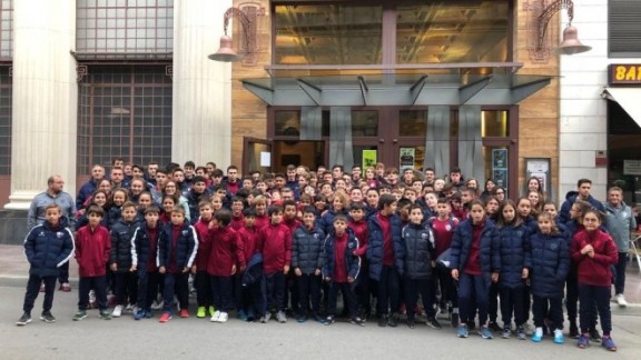 La SD Huesca participa en la jornada “Fútbol contra el bullying” que reúne a a 800 escolares