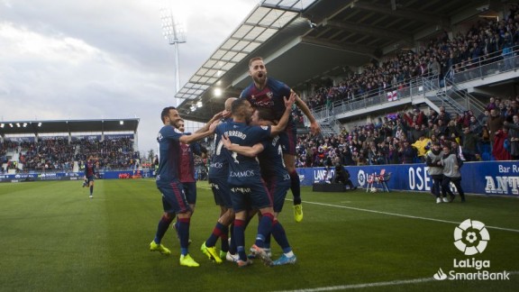La SD Huesca supera los problemas extradeportivos para cerrar una primera vuelta de notable