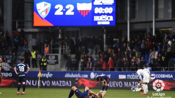A la SD Huesca se le vuelven a escapar puntos en los últimos minutos