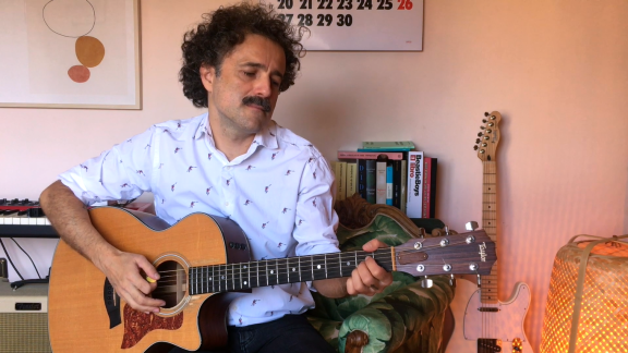 'Ganar o soñar', el tema del músico Pecker en honor a la SD Huesca