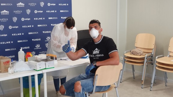 La SD Huesca se realiza los test del coronavirus antes de retomar el trabajo