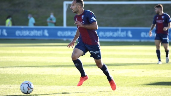 La SD Huesca firma la primera victoria de la pretemporada (1-2)