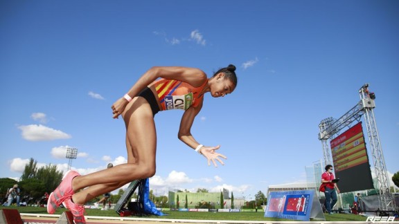 Salma Paralluelo, récord de España sub-18 en 400 metros vallas