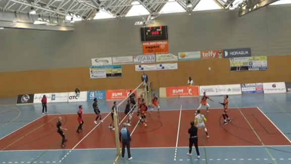El CV Teruel suma una victoria ante un combativo Voleibol Almoradí (0-3)