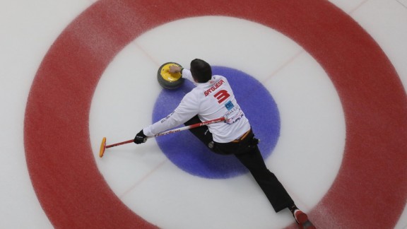 El Campeonato de España de Dobles Mixtos de curling finaliza su primer fin de semana