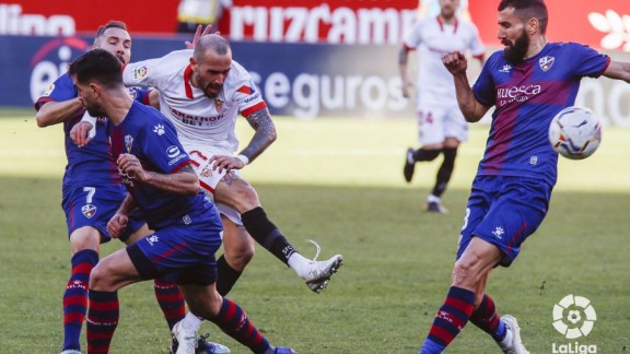 La SD Huesca se topa con una muralla llamada Bono (1-0)