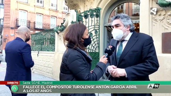 El ministro de Cultura también se rinde ante la figura de García Abril