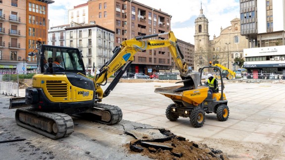 Las obras en la Plaza Salamero de Zaragoza avanzan después del hundimiento del techo del parquin