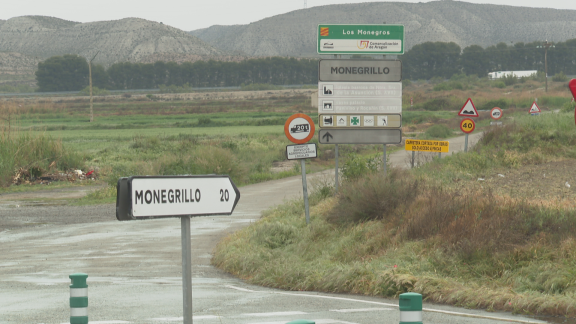 Cierre por obras de la carretera CV-8 entre Monegrillo y Osera