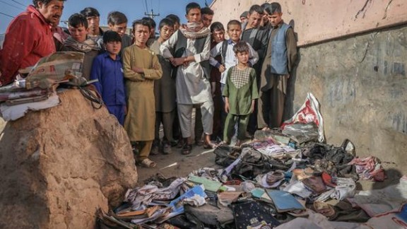 Un atentado en una escuela para niñas de Kabul deja más de 50 muertos