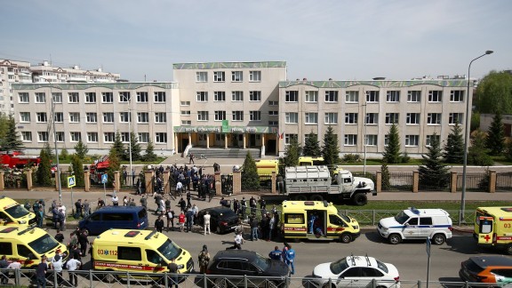 Al menos once muertos, nueve de ellos niños, en un tiroteo en una escuela en Rusia
