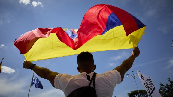 La violencia se adueña de Colombia en el undécimo día de protestas