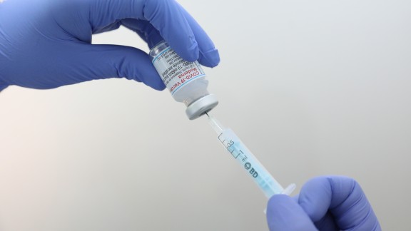 Bioética avala que los vacunados con AstraZeneca puedan repetir la segunda dosis