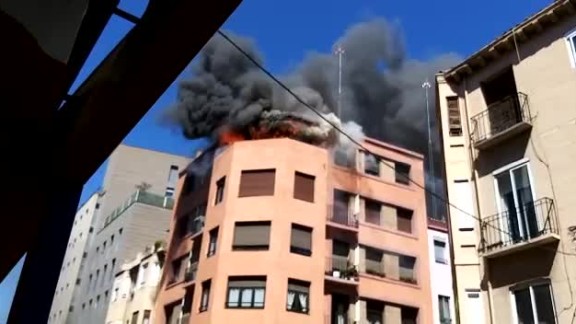 El fuego calcina sin heridos una vivienda en el centro de Zaragoza