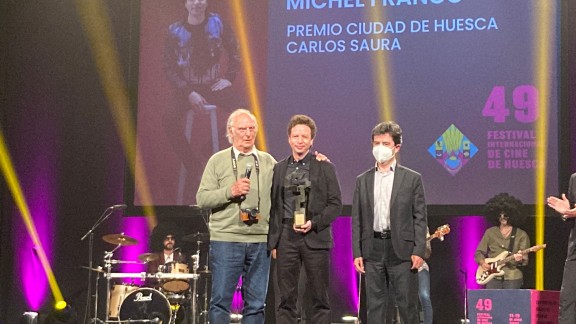 Carlos Saura entrega ‘su’ premio al cineasta mexicano Michel Franco