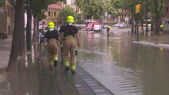 Las lluvias causan numerosas afecciones en Zaragoza y en su entorno