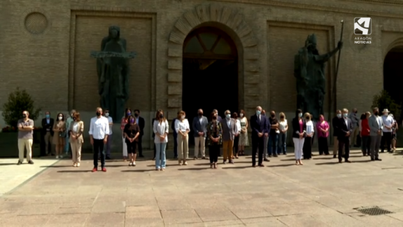 Aragón guarda silencio por las víctimas de violencia de género