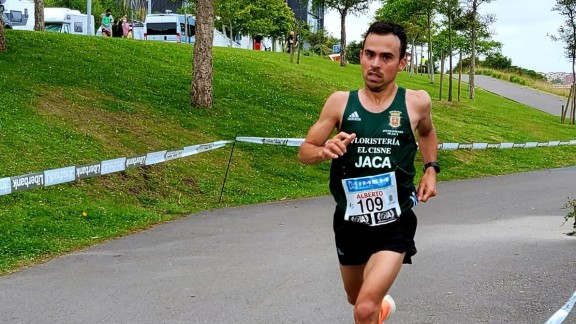 Alberto Puyuelo se proclama campeón de España de 50 kilómetros