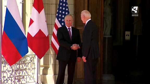 Biden y Putin se ven las caras por primera vez como presidentes de sus respectivos países