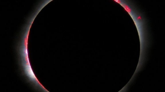 ¿Quieres ver el eclipse parcial del Sol? La Universidad de Zaragoza pone el telescopio