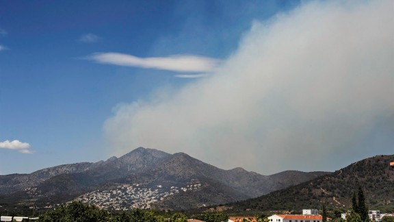 Incendio con desalojos en el Parque Natural Cap de Creus