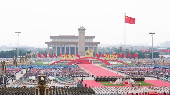 China celebra el centenario del Partido Comunista destacando el avance del país