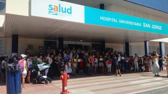 Personal de enfermería protesta por la última distribución de plazas