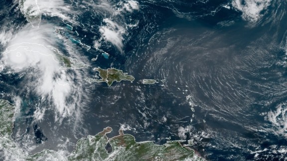 El huracán Ida deja Cuba y se fortalece rápidamente antes de llegar a EE.UU.