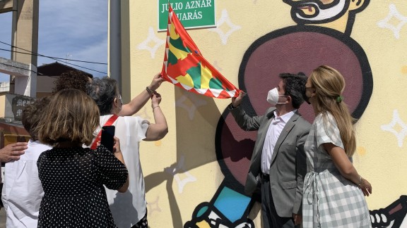 Huesca recuerda con una plaza a Julio Aznar, valedor del Camino de Santiago