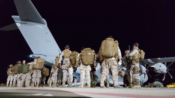 Dos aviones del Ejército parten de Zaragoza para evacuar a la embajada española en Afganistán