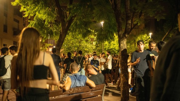 Desalojadas 6.000 personas en Barcelona en el primer viernes sin toque de queda