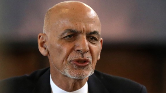 Emiratos confirma que Ghani se ha refugiado en su territorio