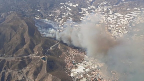 Declarado un incendio forestal en la sierra de Gualchos (Granada)
