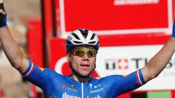 Jakobsen gana al sprint la cuarta etapa de La Vuelta 2021