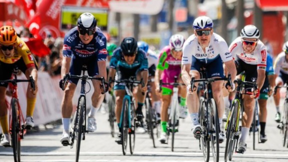 Philipsen se lleva la segunda etapa de La Vuelta 2021