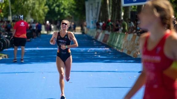 Marta Pintanel, subcampeona de España de triatlón olímpico