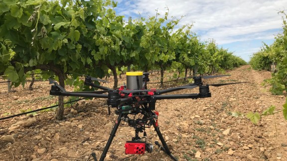 Drones con sello ejeano: los ojos que vigilan el campo aragonés