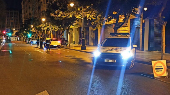 La Policía disuelve 21 microbotellones en la última noche del Pilar