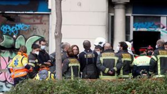 Cuatro fallecidos, dos de ellos niños, en un incendio en el centro de Barcelona