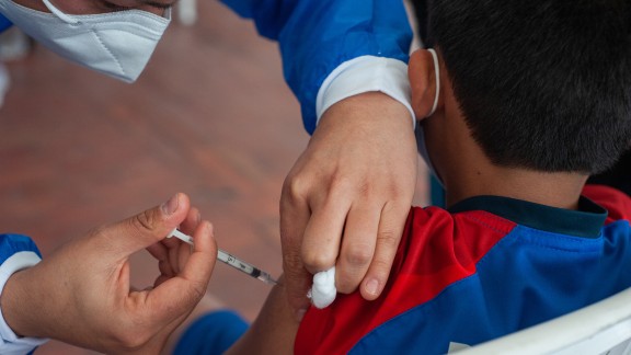 EE.UU. ya vacuna a los niños de 5 a 11 años