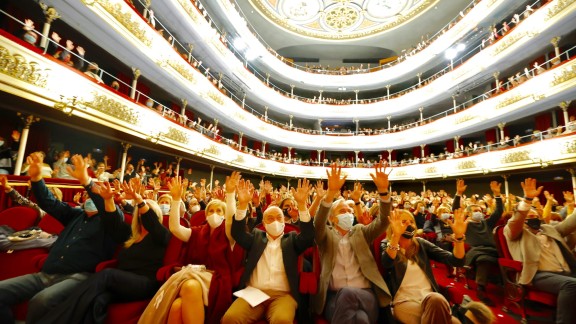 Zaragoza se vuelca con La Palma y recauda 15.000 euros en una gala benéfica